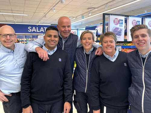 Charlotte driver to REMA-butikker i Sarpsborg
